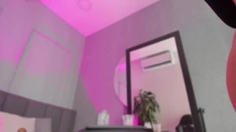 Snapshot of pollybabe_ chatting on March 2025 10:24:01 AM POLLY online show from March 2025 10:24:01 AM