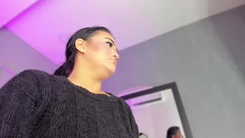 Snapshot of pollybabe_ chatting on March 2025 10:29:02 AM POLLY online show from March 2025 10:29:02 AM