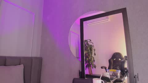 Snapshot of pollybabe_ chatting on October 2025 10:38:01 AM POLLY online show from October 2025 10:38:01 AM