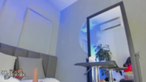 Snapshot of pollybabe_ chatting on November 2025 10:19:01 AM POLLY online show from November 2025 10:19:01 AM