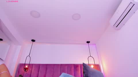 Snapshot of pollybabe_ chatting on June 2026 10:39:01 AM POLLY online show from June 2026 10:39:01 AM
