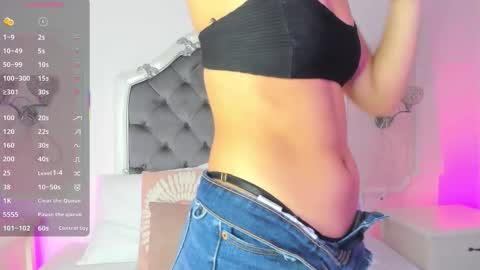 Carolina online show from October 2025 03:18:01 AM