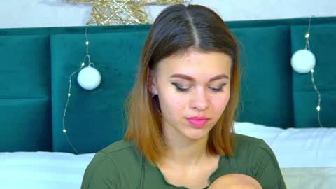 Polly online show from December 2024 06:54:02 PM