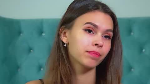 Polly online show from February 2026 07:01:02 AM