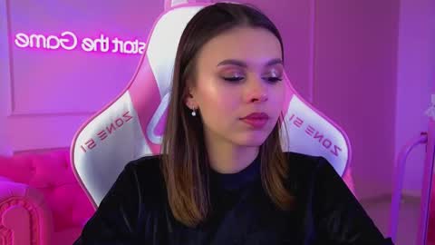 Snapshot of pollylanders chatting on March 2026 07:43:02 PM Polly online show from March 2026 07:43:02 PM