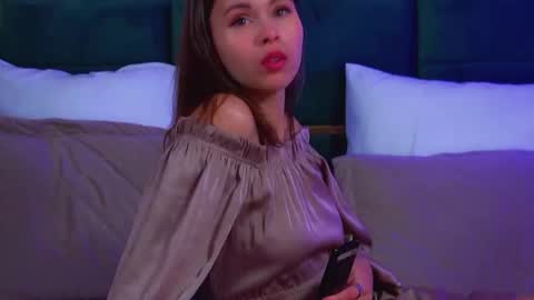 Snapshot of pollylanders chatting on March 2026 10:24:01 PM Polly online show from March 2026 10:24:01 PM