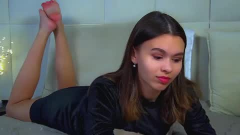 Snapshot of pollylanders chatting on April 2026 06:21:01 PM Polly online show from April 2026 06:21:01 PM