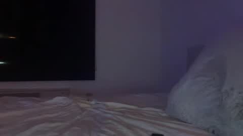 Snapshot of pollyyypocket chatting on April 2026 06:20:02 AM Polly Pocket online show from April 2026 06:20:02 AM