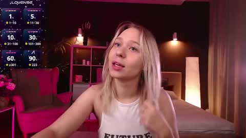 Snapshot of pooja_hegde chatting on September 2025 01:05:02 AM Eva online show from September 2025 01:05:02 AM