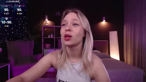 Snapshot of pooja_hegde chatting on September 2025 01:06:01 AM Eva online show from September 2025 01:06:01 AM