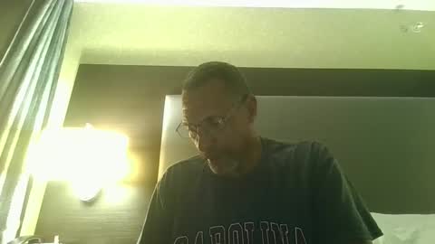 poolguy2496 online show from November 2025 05:46:01 AM