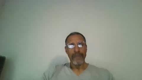 poolguy2496 online show from November 2025 06:19:01 PM