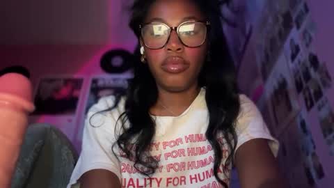 Snapshot of popasprincess chatting on January 2025 01:45:02 AM princess online show from January 2025 01:45:02 AM