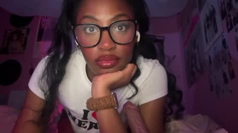 Snapshot of popasprincess chatting on February 2025 04:18:02 AM princess online show from February 2025 04:18:02 AM