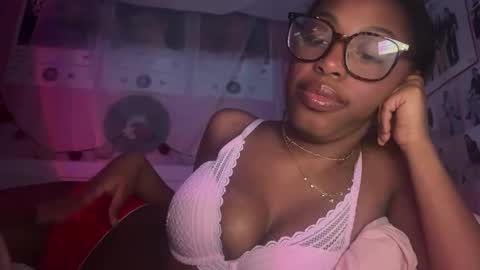 Snapshot of popasprincess chatting on March 2025 03:08:01 AM princess online show from March 2025 03:08:01 AM