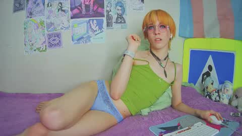 Snapshot of poppyfluffy chatting on March 2026 05:55:02 AM poppyfluffy online show from March 2026 05:55:02 AM