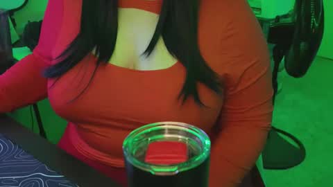 Snapshot of poppyluvzyou chatting on May 2026 05:45:01 AM poppyluvzyou online show from May 2026 05:45:01 AM