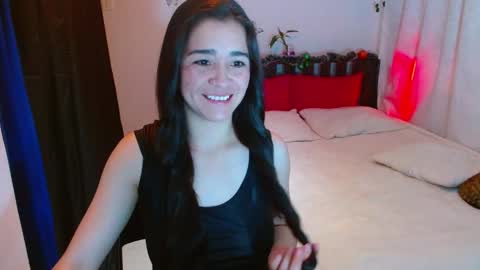 Snapshot of porcelainlux chatting on December 2024 03:15:02 AM porcelainlux online show from December 2024 03:15:02 AM