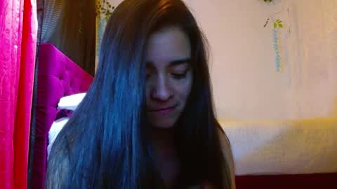 Snapshot of porcelainlux chatting on February 2025 06:51:02 AM porcelainlux online show from February 2025 06:51:02 AM