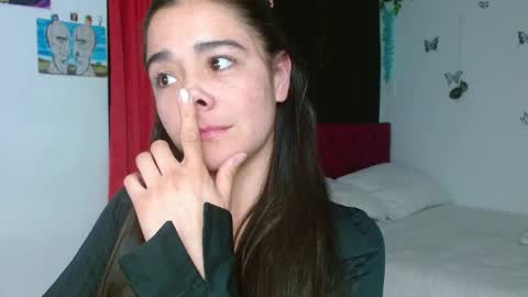 Snapshot of porcelainlux chatting on February 2025 03:39:02 AM porcelainlux online show from February 2025 03:39:02 AM