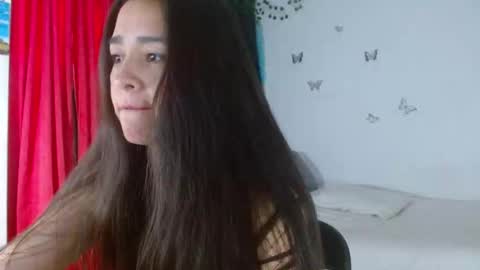 Snapshot of porcelainlux chatting on February 2025 07:52:01 PM porcelainlux online show from February 2025 07:52:01 PM