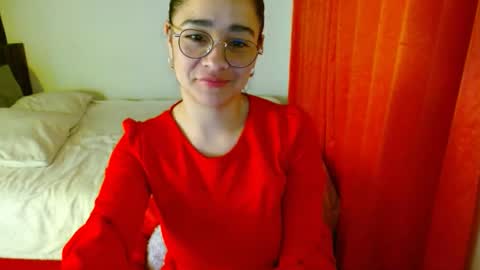 Snapshot of porcelainlux chatting on September 2025 04:05:01 AM porcelainlux online show from September 2025 04:05:01 AM