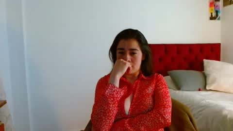 Snapshot of porcelainlux chatting on October 2025 04:11:01 AM porcelainlux online show from October 2025 04:11:01 AM