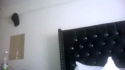 THE AMAZON DICK online show from October 2025 09:10:01 AM