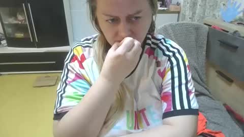 Snapshot of pornbusty chatting on March 2026 07:06:02 PM MelissOfficial online show from March 2026 07:06:02 PM