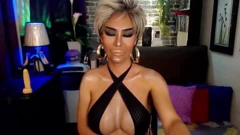 DivaGray online show from March 2026 02:15:01 AM