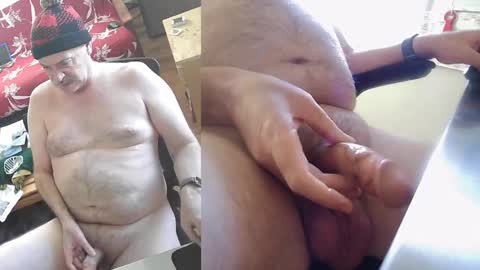 Snapshot of portlandjacob chatting on January 2025 06:52:01 PM portlandjacob online show from January 2025 06:52:01 PM