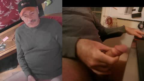 Snapshot of portlandjacob chatting on October 2025 12:38:01 PM portlandjacob online show from October 2025 12:38:01 PM