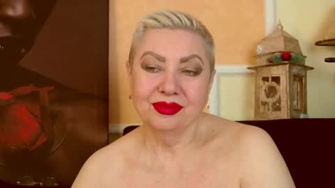 Snapshot of posh_lady chatting on April 2026 07:42:01 PM LADY POSH online show from April 2026 07:42:01 PM