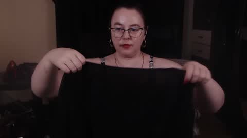 Snapshot of posh_mistress chatting on December 2024 05:55:01 PM PoshMistres    online show from December 2024 05:55:01 PM