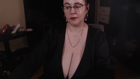 Snapshot of posh_mistress chatting on December 2024 05:12:01 AM PoshMistres    online show from December 2024 05:12:01 AM