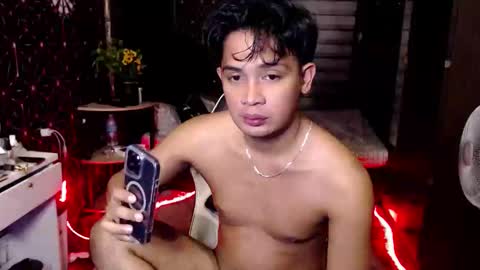 Snapshot of posiedon_cums chatting on February 2026 05:39:02 PM VEeeAsian online show from February 2026 05:39:02 PM