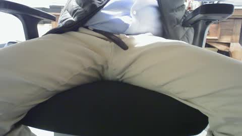 Snapshot of poundtownusa2016 chatting on February 2025 10:50:01 PM ConchilDog online show from February 2025 10:50:01 PM