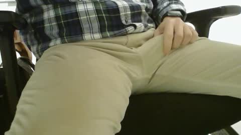 Snapshot of poundtownusa2016 chatting on December 2025 07:20:01 PM ConchilDog online show from December 2025 07:20:01 PM