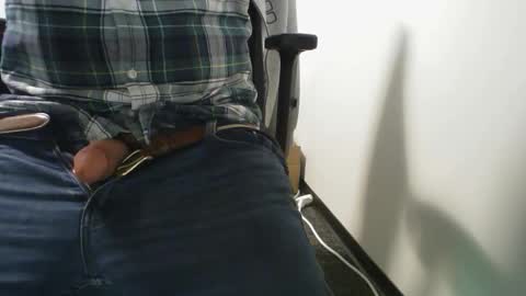 Snapshot of poundtownusa2016 chatting on March 2026 10:04:01 PM ConchilDog online show from March 2026 10:04:01 PM