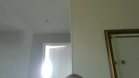 pourquoi_toi online show from September 2025 09:14:02 AM