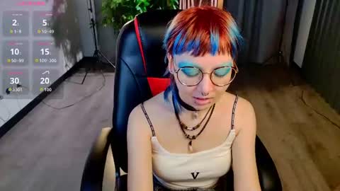 Snapshot of powderofgun chatting on July 2026 08:37:01 PM powderofgun online show from July 2026 08:37:01 PM