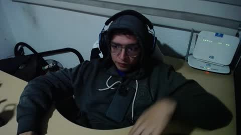 powerfulzeus2 online show from November 2025 03:04:01 AM