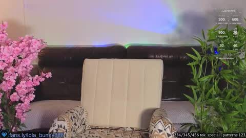 Snapshot of powerrr_ chatting on October 2025 05:42:02 AM Lola online show from October 2025 05:42:02 AM