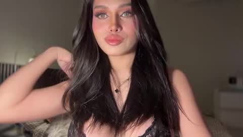 Oh my Amber online show from March 2025 12:04:02 AM