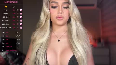 Oh my Amber online show from September 2025 01:00:01 PM