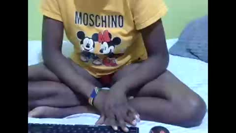 Snapshot of precious_nesh chatting on February 2025 10:15:02 AM precious_nesh online show from February 2025 10:15:02 AM