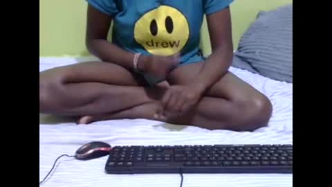 Snapshot of precious_nesh chatting on February 2025 07:12:01 AM precious_nesh online show from February 2025 07:12:01 AM