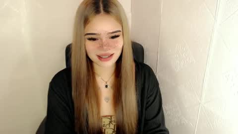 MAXXINE online show from March 2025 12:54:02 AM