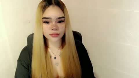 Snapshot of preciousangel69xxx chatting on February 2026 03:45:02 AM MAXXINE online show from February 2026 03:45:02 AM