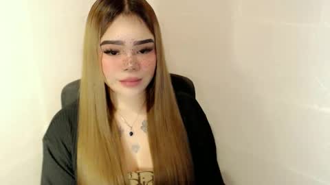 Snapshot of preciousangel69xxx chatting on March 2026 07:34:01 AM MAXXINE online show from March 2026 07:34:01 AM